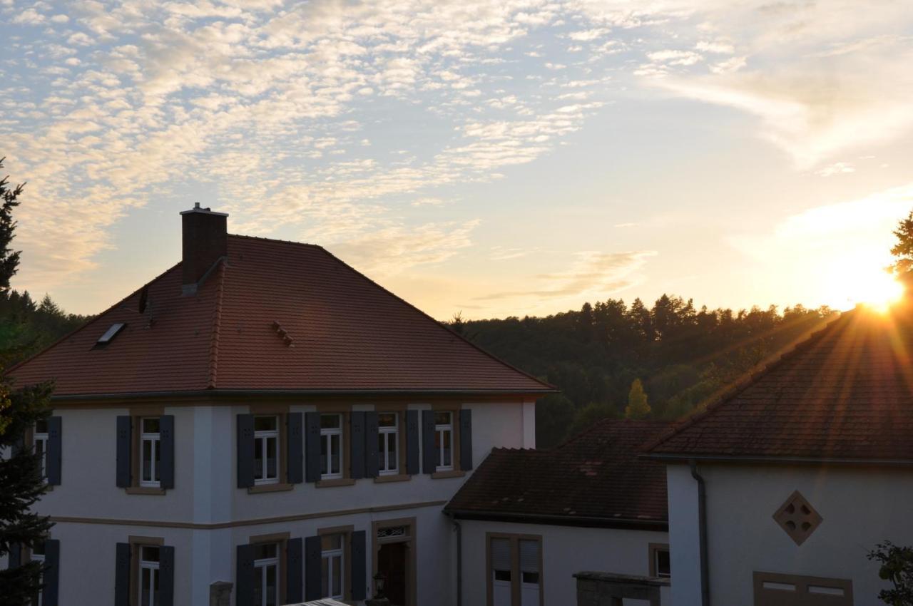 Ferienwohnung Altes Pfarrhaus Bargen Exterior photo
